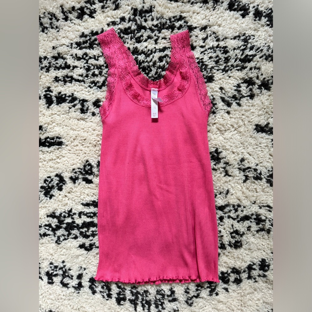 Size S Lace Tank